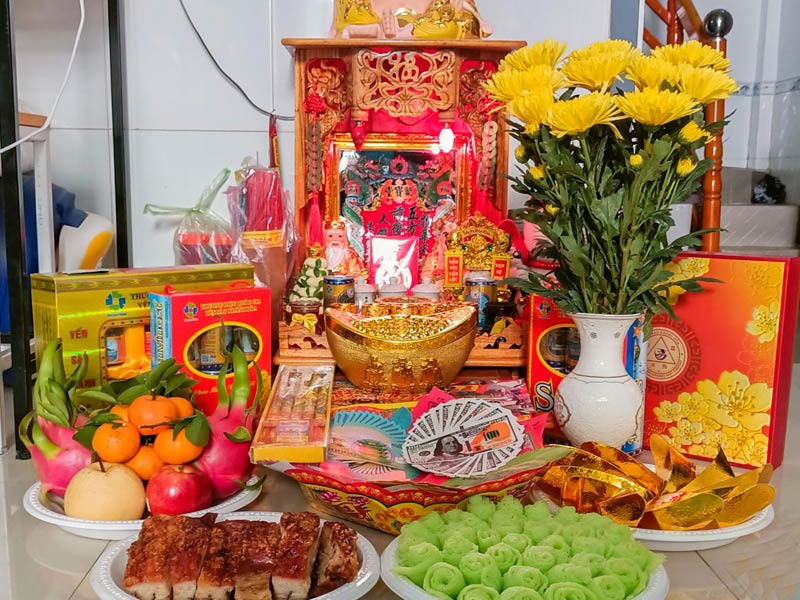 lễ vật cúng thần tài thổ địa hàng ngày​